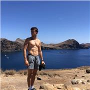 Joven monitor de natación con ganas de enseñar a niños y adultos a nadar ¡En poco tiempo!